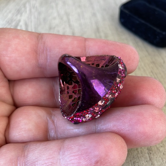 Betsey Johnson Pink Crystal Cluster Ring - Picture 5 of 7